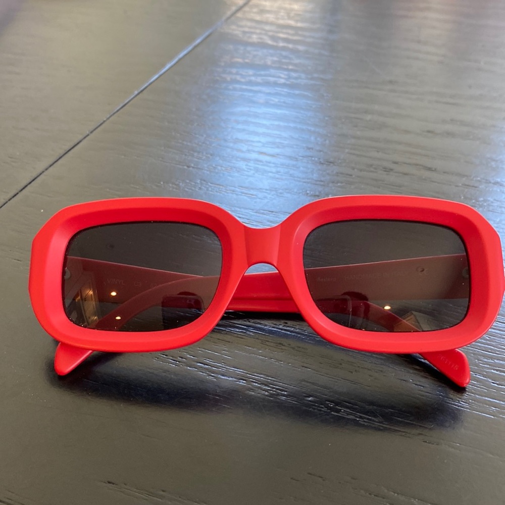 Red illesteva square tinted glasses
